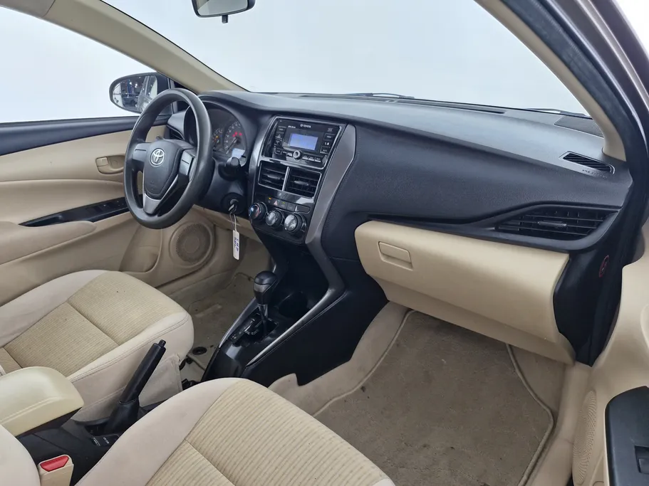 تويوتا يارس Y 2021 