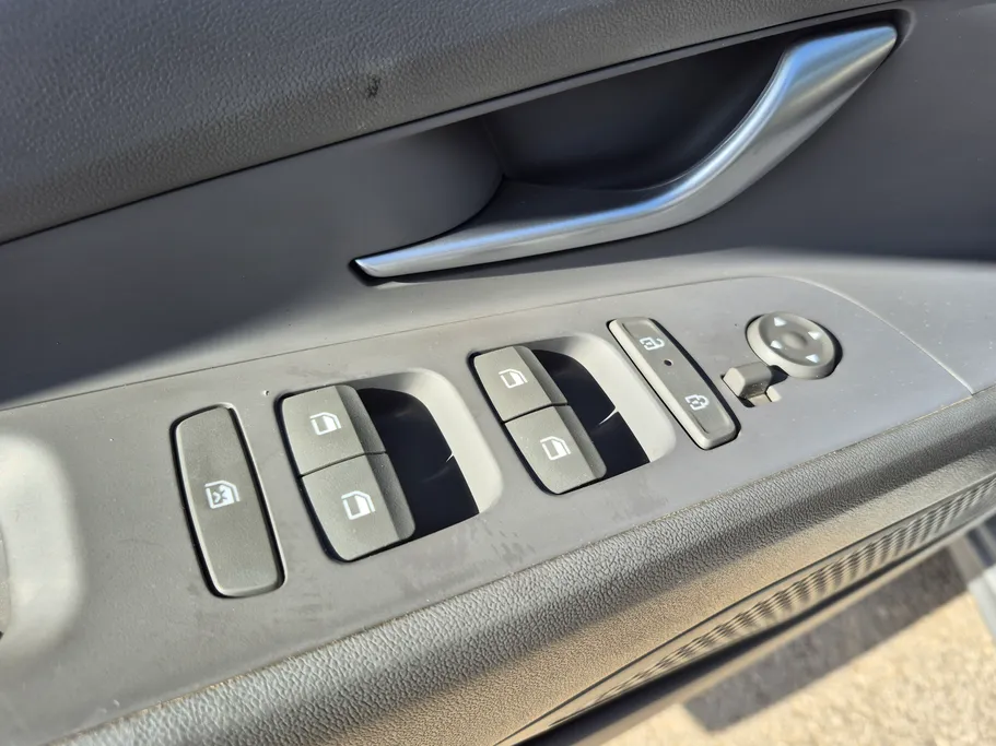 2024 Hyundai Elantra Fleet 