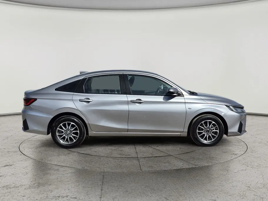 تويوتا يارس Y 2023 