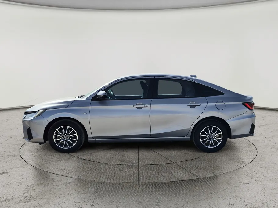 تويوتا يارس Y 2023 