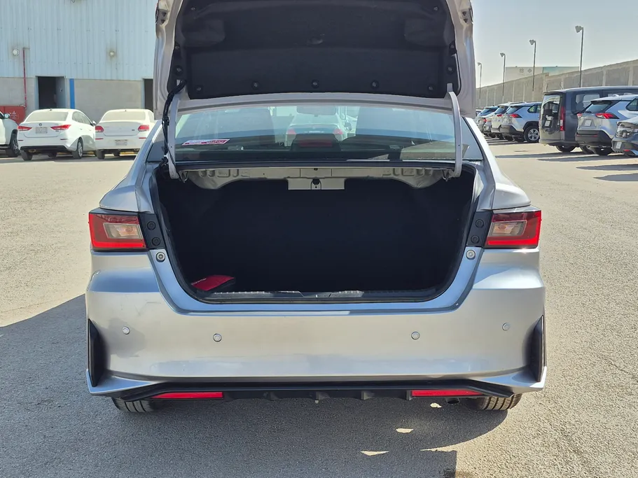 تويوتا يارس Y 2023 