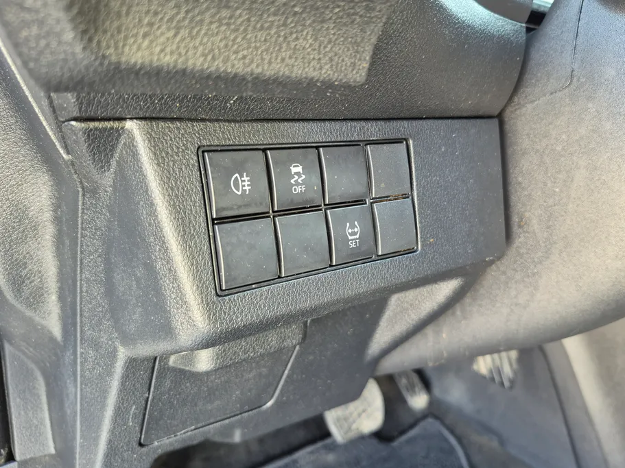 تويوتا يارس Y 2023 