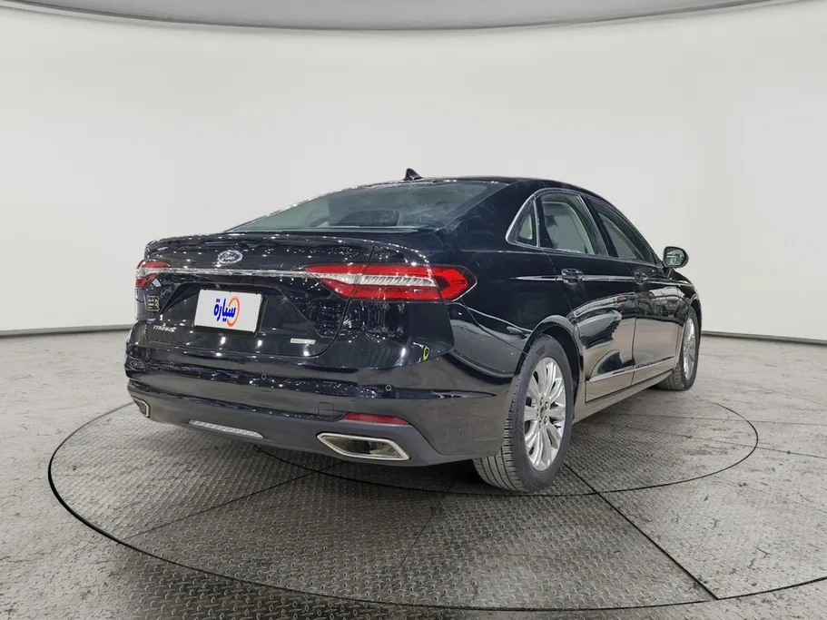 2021 Ford Taurus Ambiente 