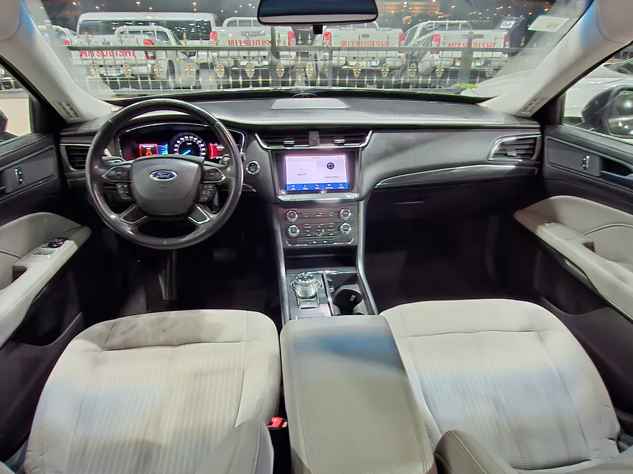 2021 Ford Taurus Ambiente 