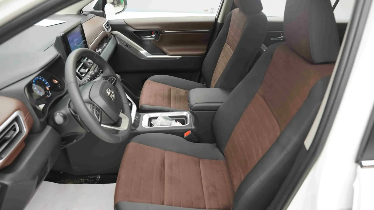 2026 Toyota Innova VIP7 HEV 