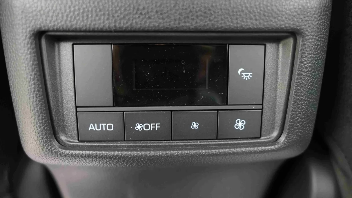 2026 Toyota Innova VIP7 HEV 