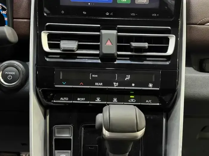 2026 Toyota Innova VIP7 HEV 