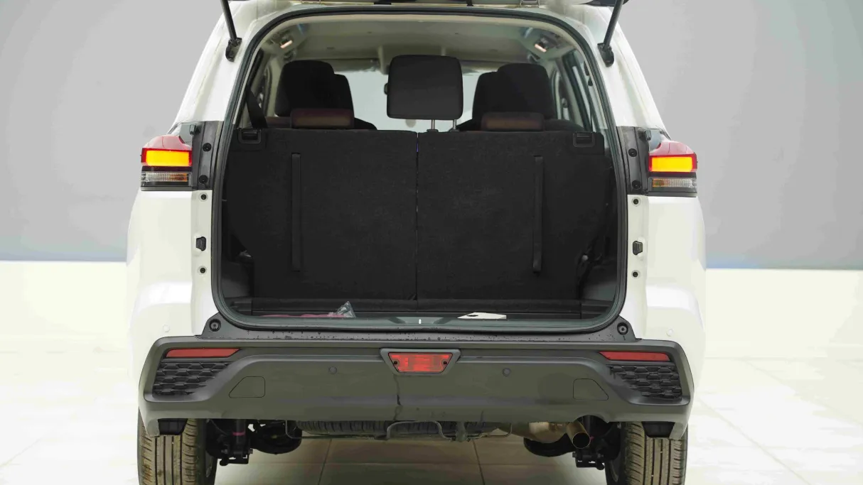 2026 Toyota Innova VIP7 HEV 