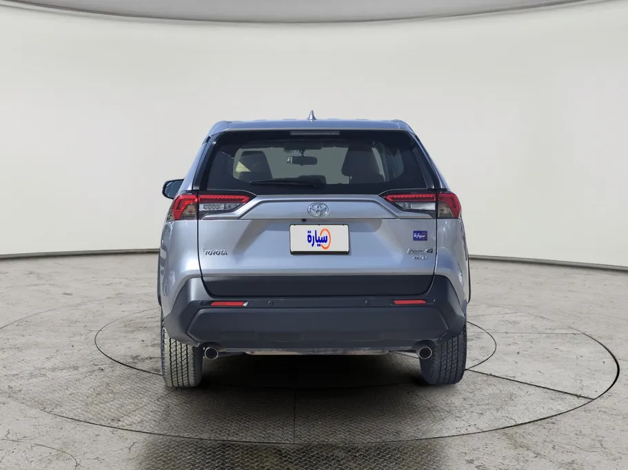 تويوتا راف فور LE 2024 