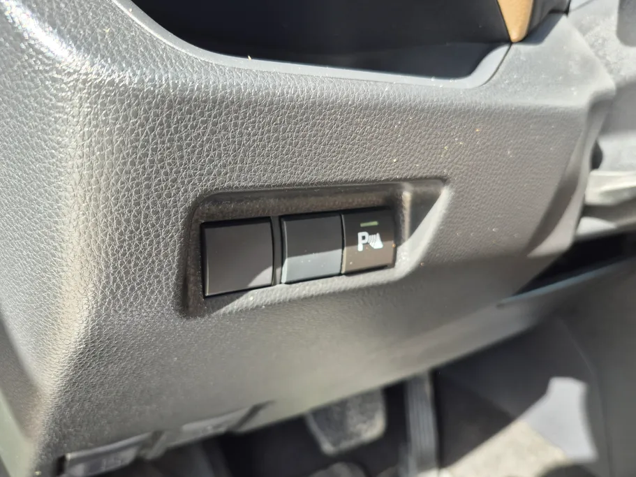 تويوتا راف فور LE 2024 