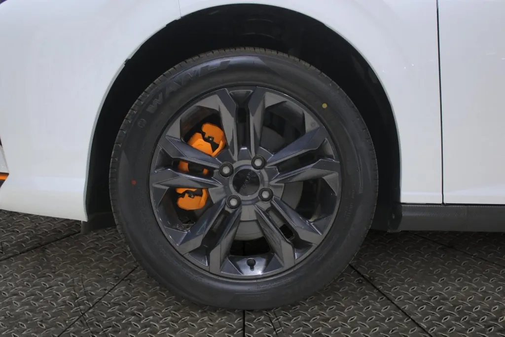 دونج فينج شاين E2 2026 