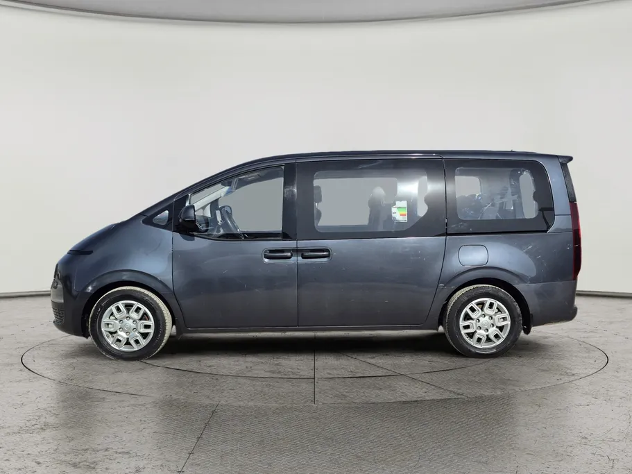 هيونداي ستاريا سمارت 9 مقاعد 2023 