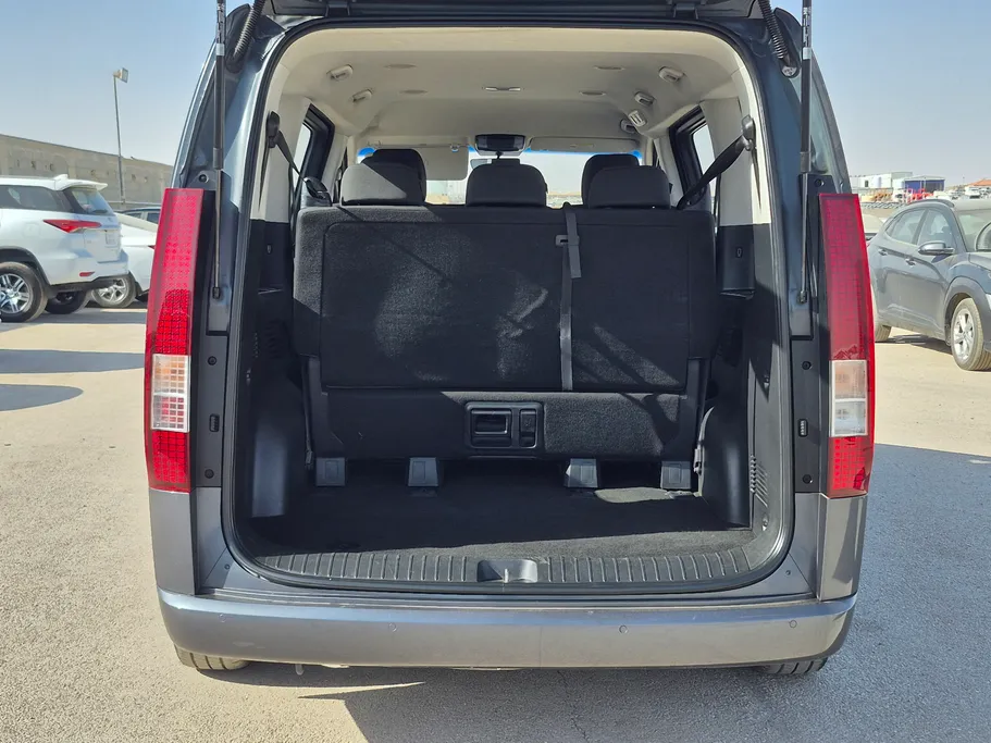 هيونداي ستاريا سمارت 9 مقاعد 2023 