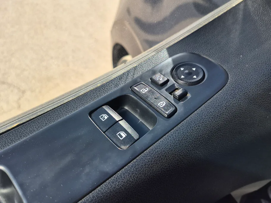 هيونداي ستاريا سمارت 9 مقاعد 2023 