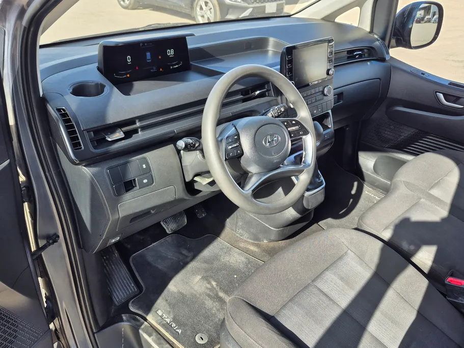 هيونداي ستاريا سمارت 9 مقاعد 2023 