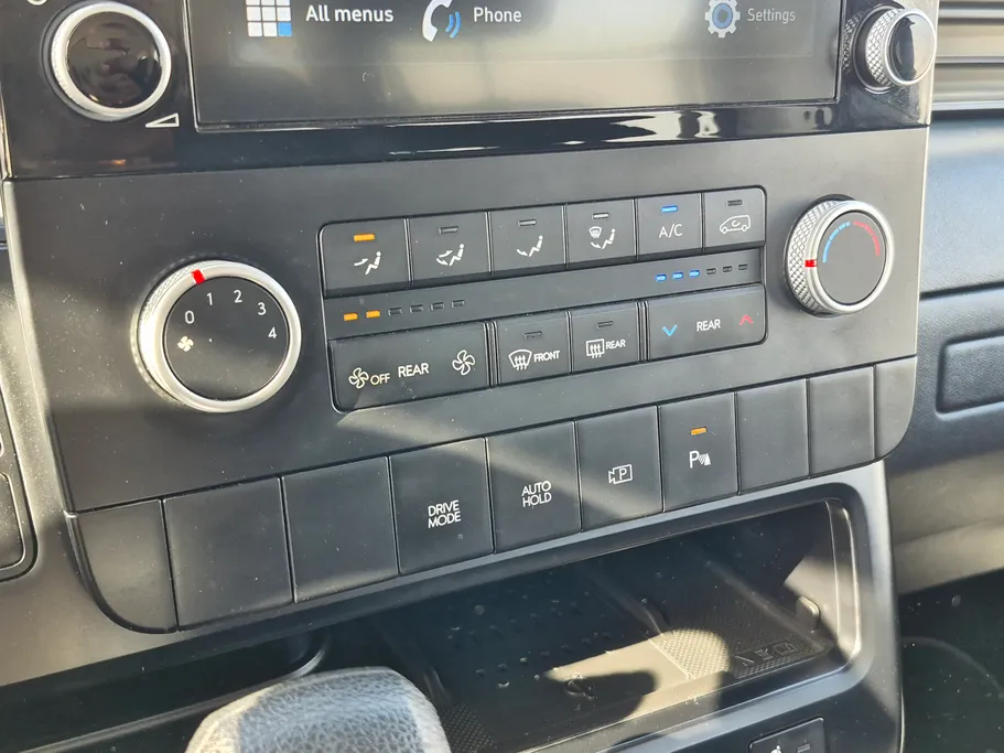 هيونداي ستاريا سمارت 9 مقاعد 2023 