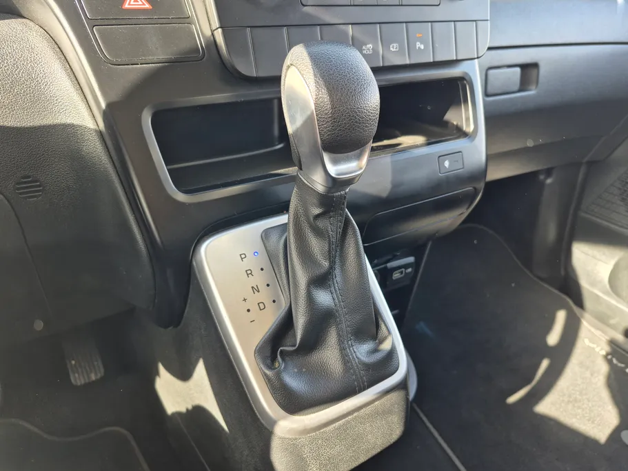 هيونداي ستاريا سمارت 9 مقاعد 2023 