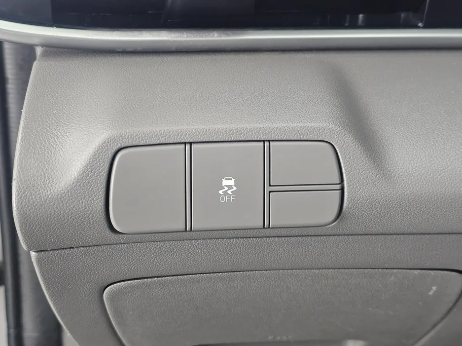 2023 Hyundai Elantra Smart 