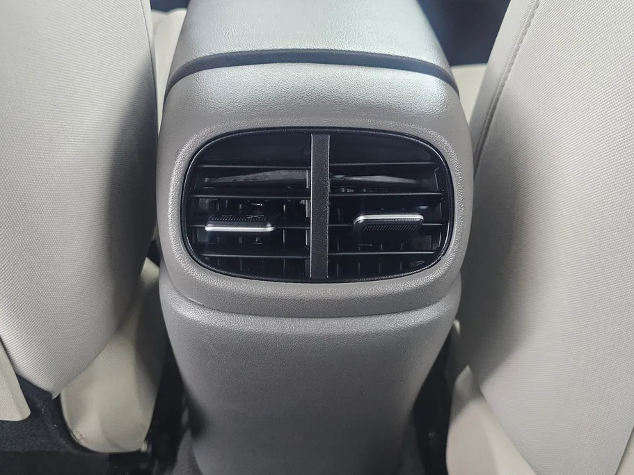 2023 Hyundai Elantra Smart 