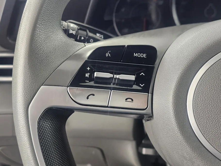 2023 Hyundai Elantra Smart 