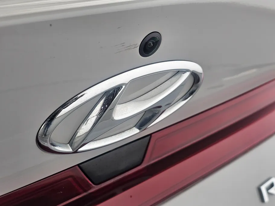 2023 Hyundai Elantra Smart 