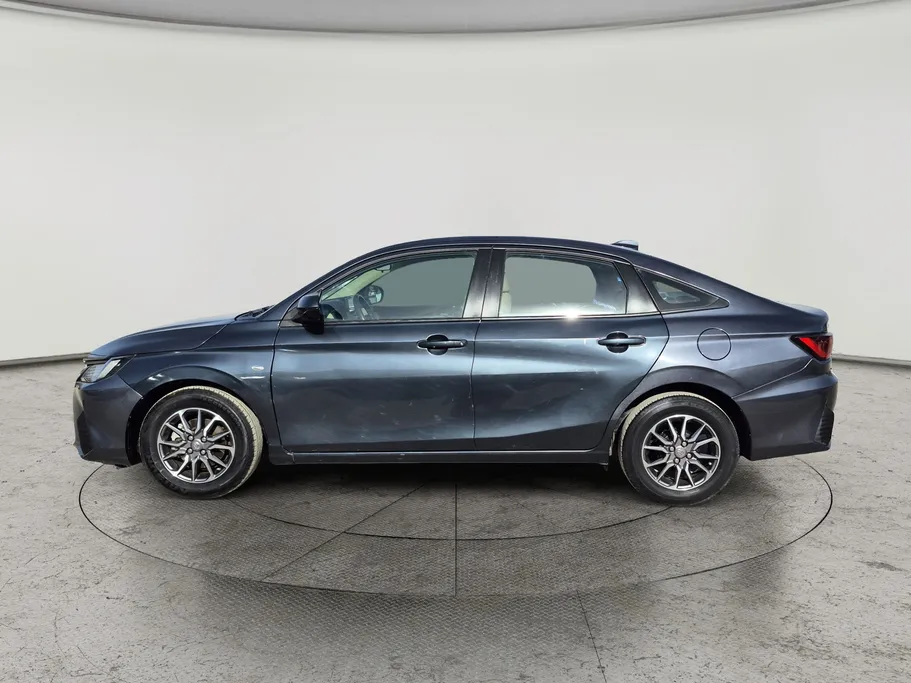 2023 Toyota Yaris  Y 