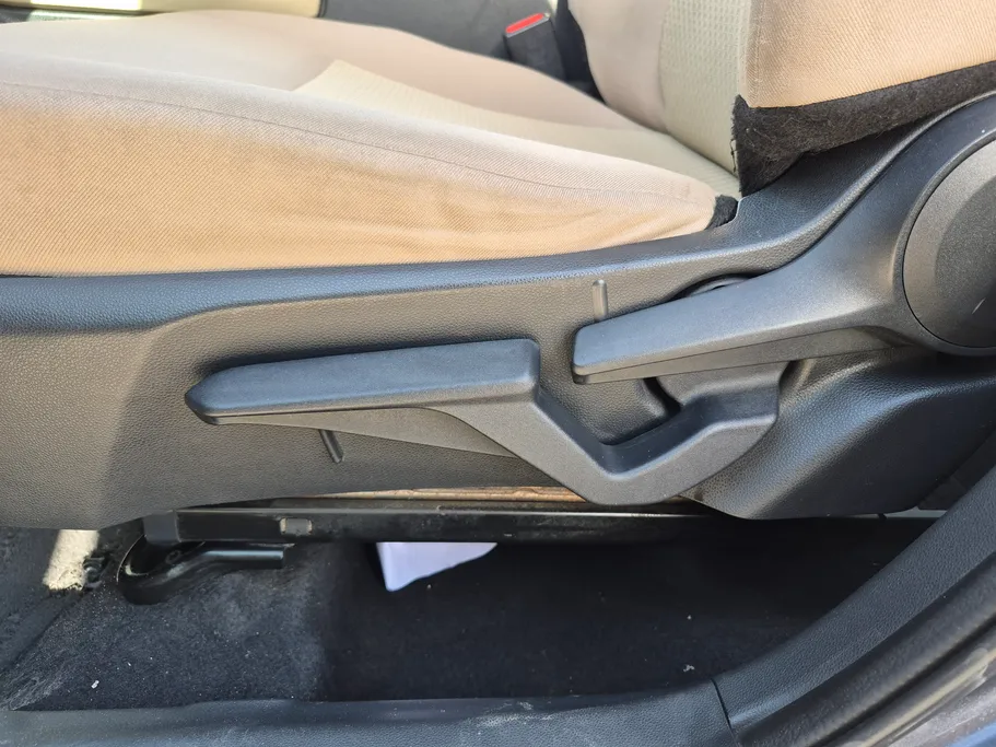 2023 Toyota Yaris  Y 