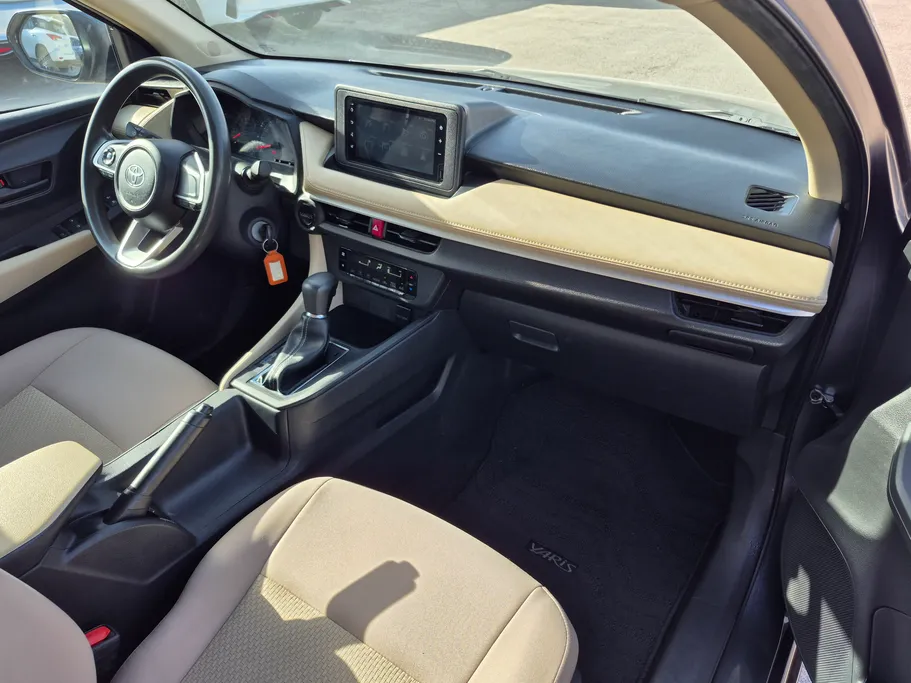 2023 Toyota Yaris  Y 