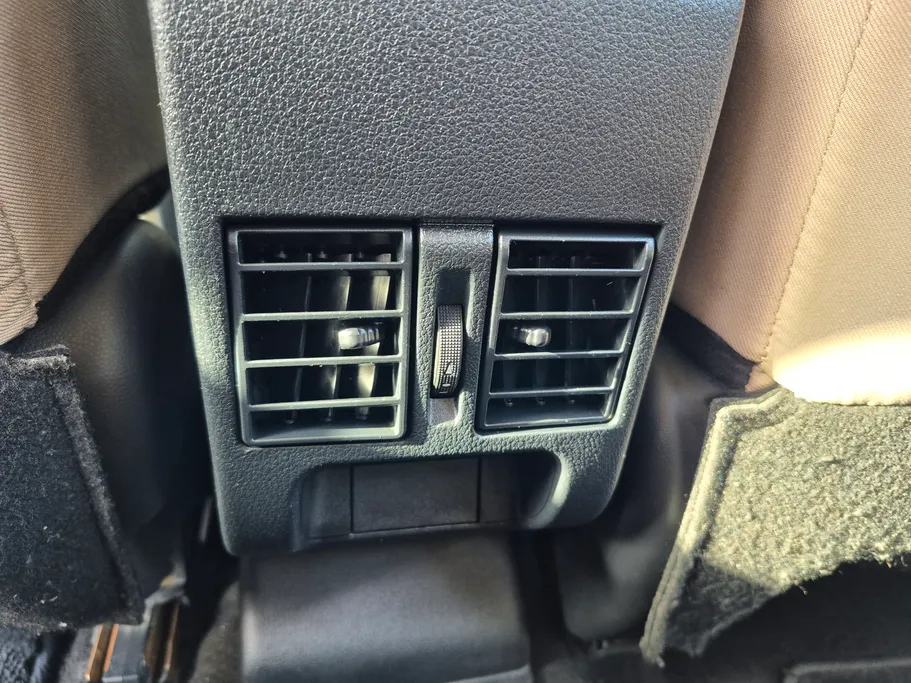 2023 Toyota Yaris  Y 