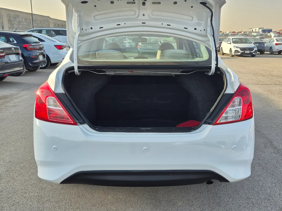 2023 Nissan Sunny SV Comfort 