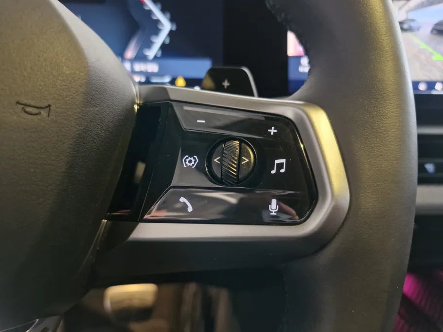 بي ام دبليو الفئة الخامسة 520i 2024 