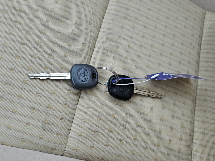 2021 Toyota Yaris  Y 