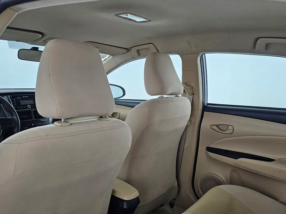 2021 Toyota Yaris  Y 