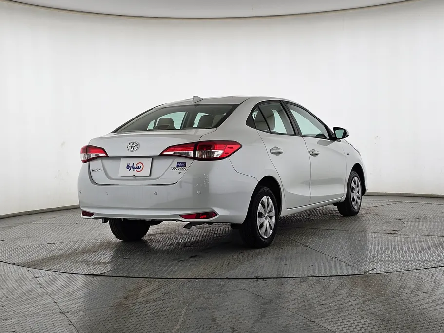 2021 Toyota Yaris  Y 