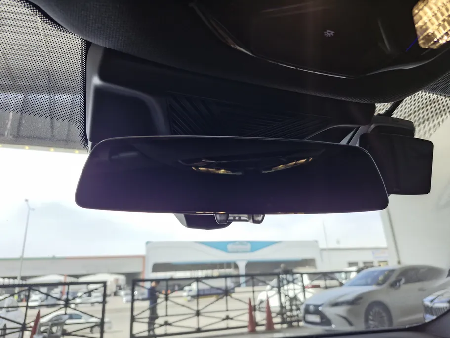 بي ام دبليو الفئة الخامسة 520i 2024 