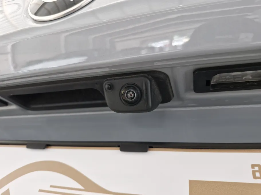 بي ام دبليو الفئة الخامسة 520i 2024 