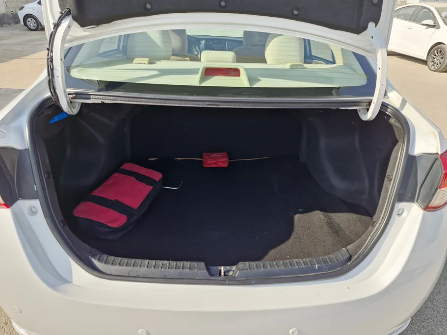 تويوتا يارس Y 2022 