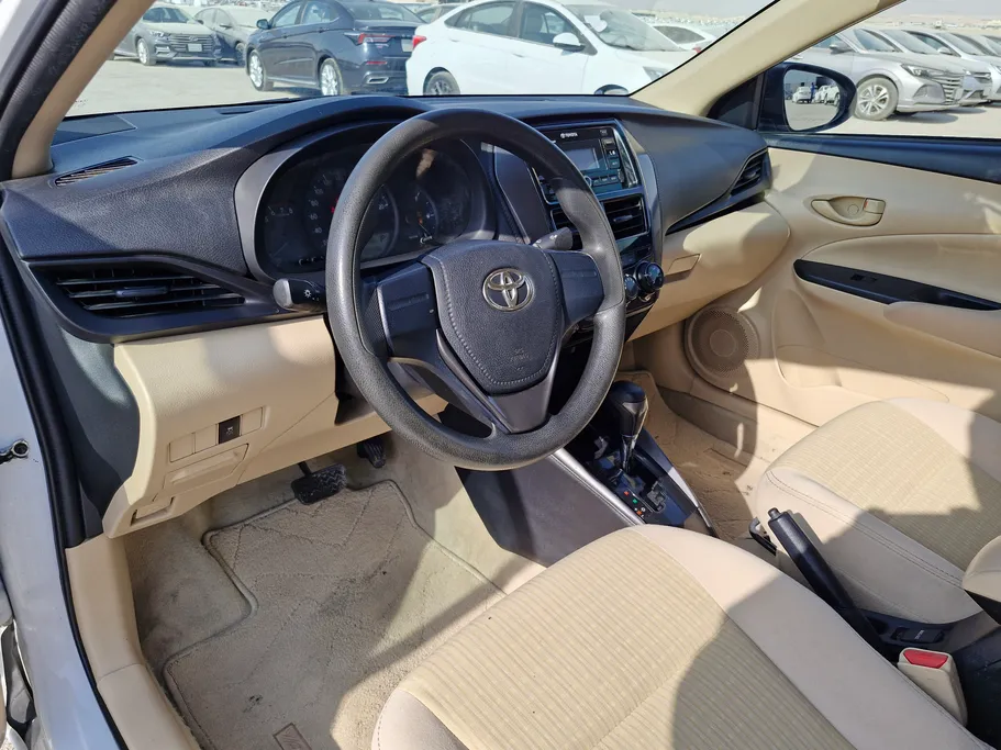 تويوتا يارس Y 2022 