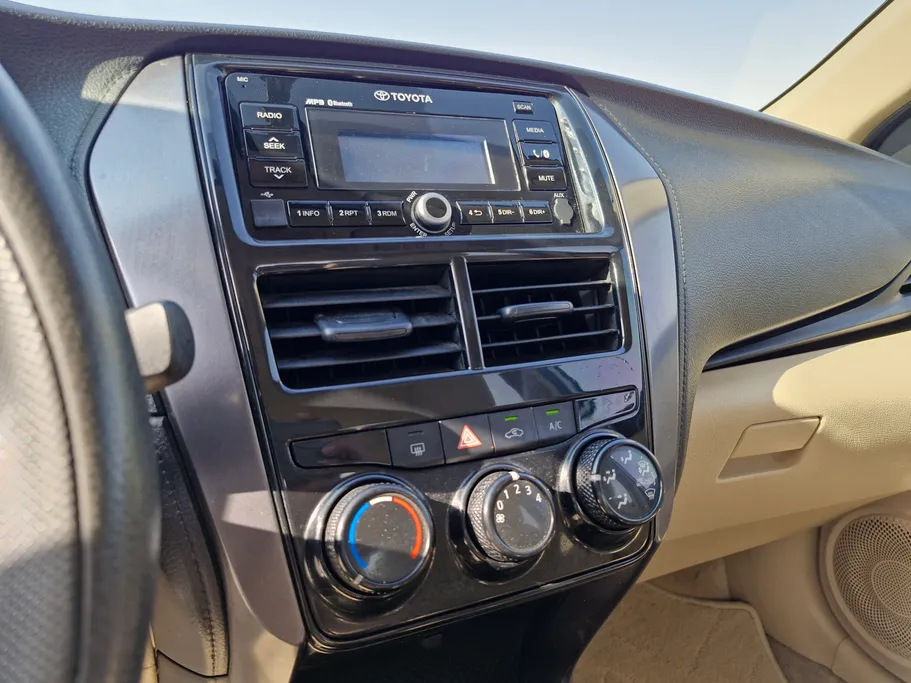 تويوتا يارس Y 2022 