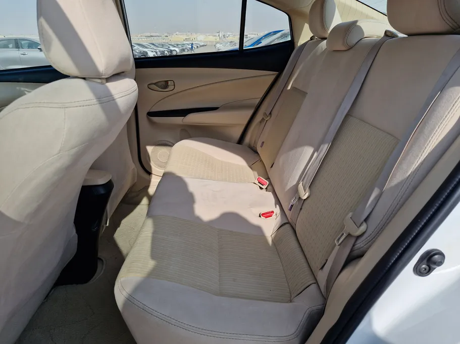 تويوتا يارس Y 2022 