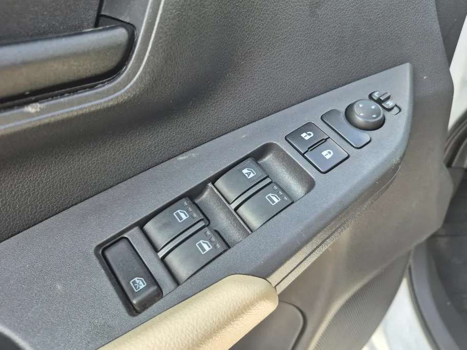 تويوتا يارس Y 2024 