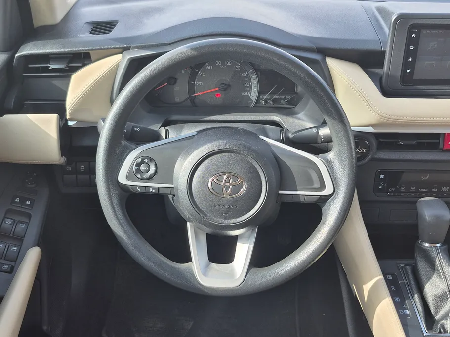 تويوتا يارس Y 2024 