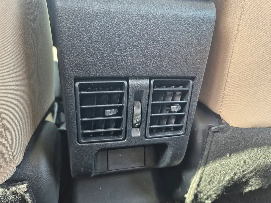 تويوتا يارس Y 2024 