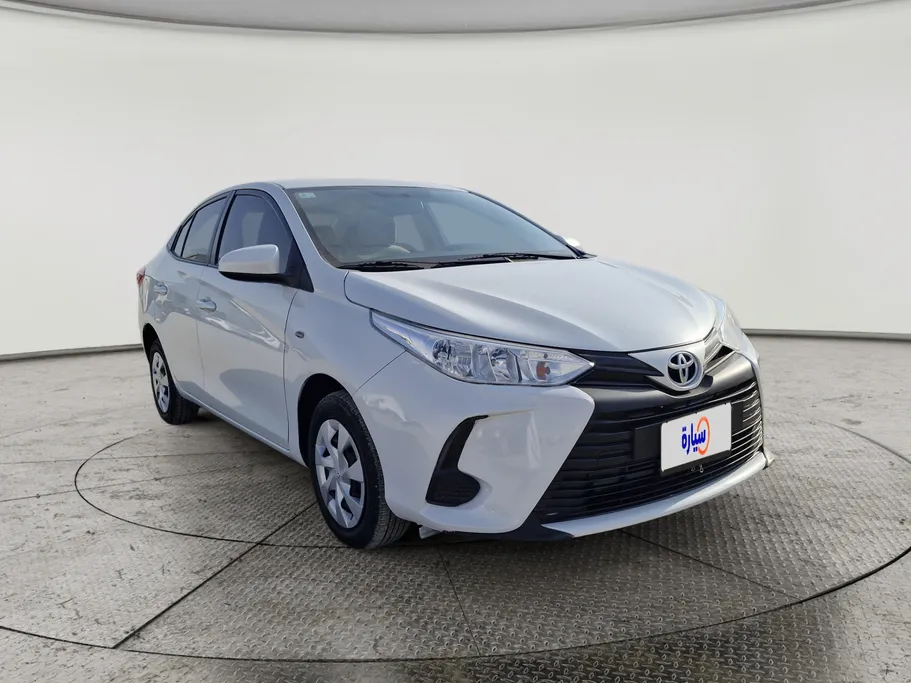 2022 Toyota Yaris  Y 