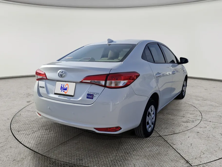 2022 Toyota Yaris  Y 