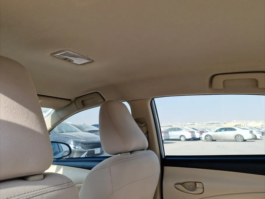 2022 Toyota Yaris  Y 