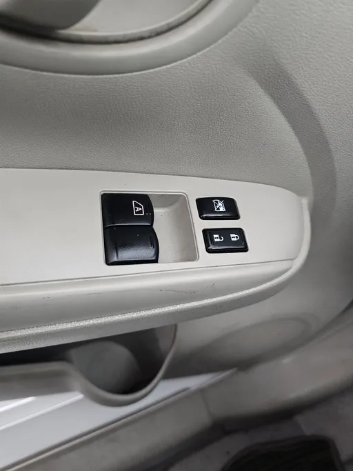 2022 Nissan Sunny SV 