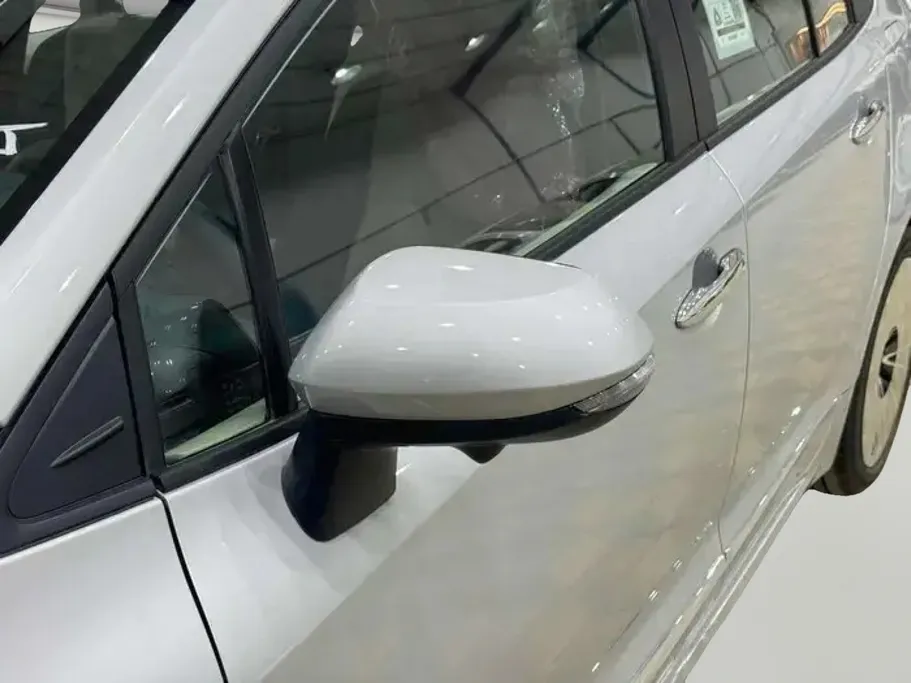 2026 Toyota Corolla XLI Executive Moonroof 