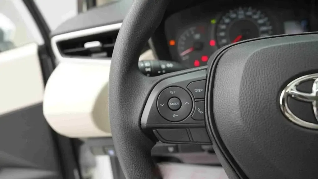 2025 Toyota Corolla XLI Executive Moonroof 