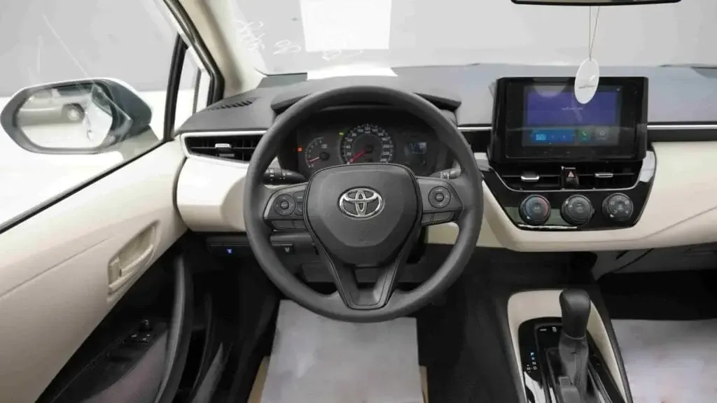 2025 Toyota Corolla XLI Executive Moonroof 